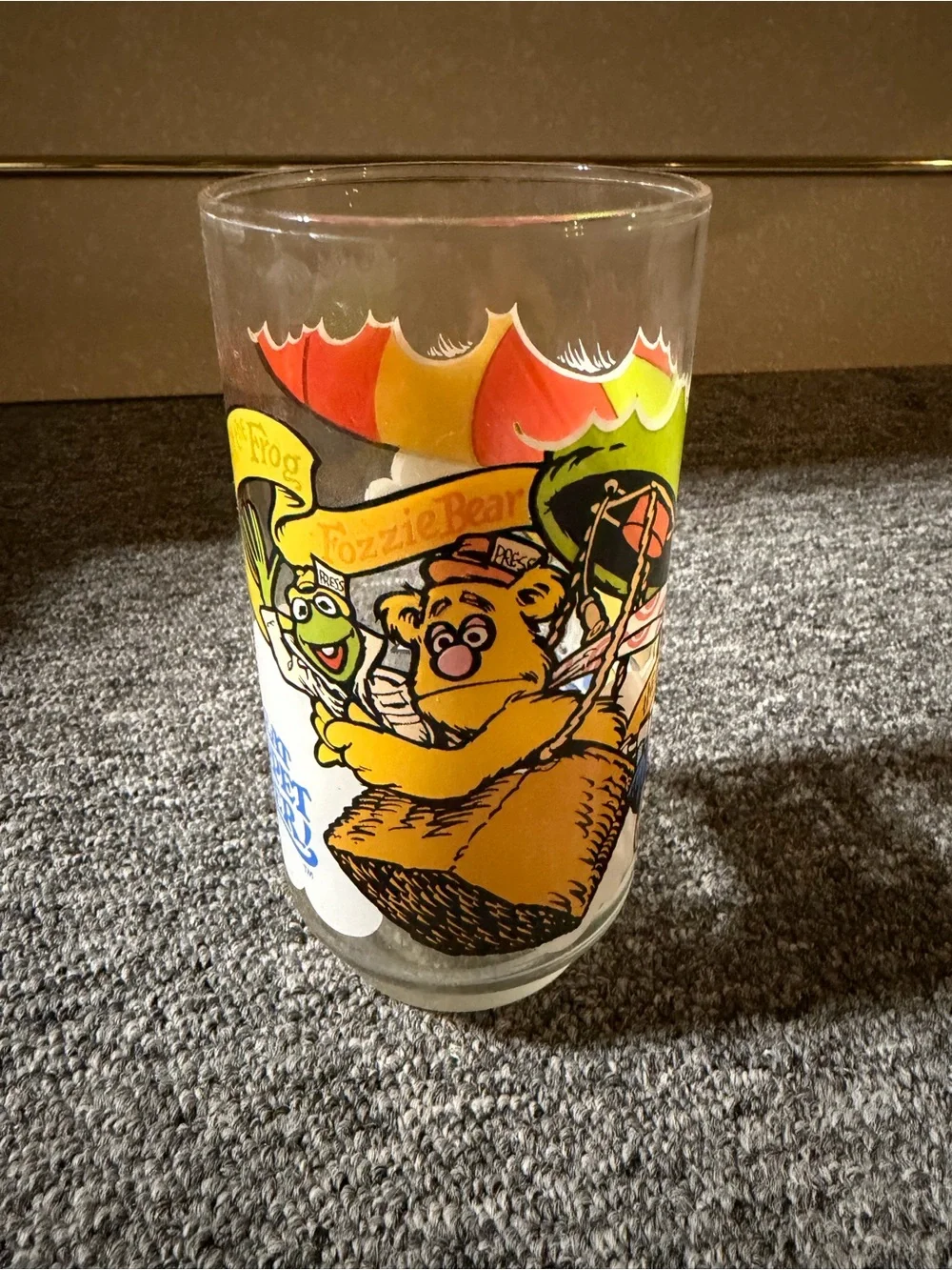 The Great Muppet Caper Vintage 1981 Promo Glass featuring Kermit the Frog